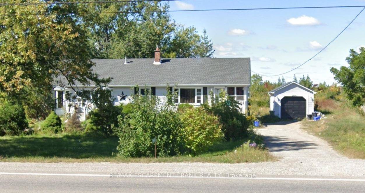 Prime investment, personal residence, or development opportunity.
