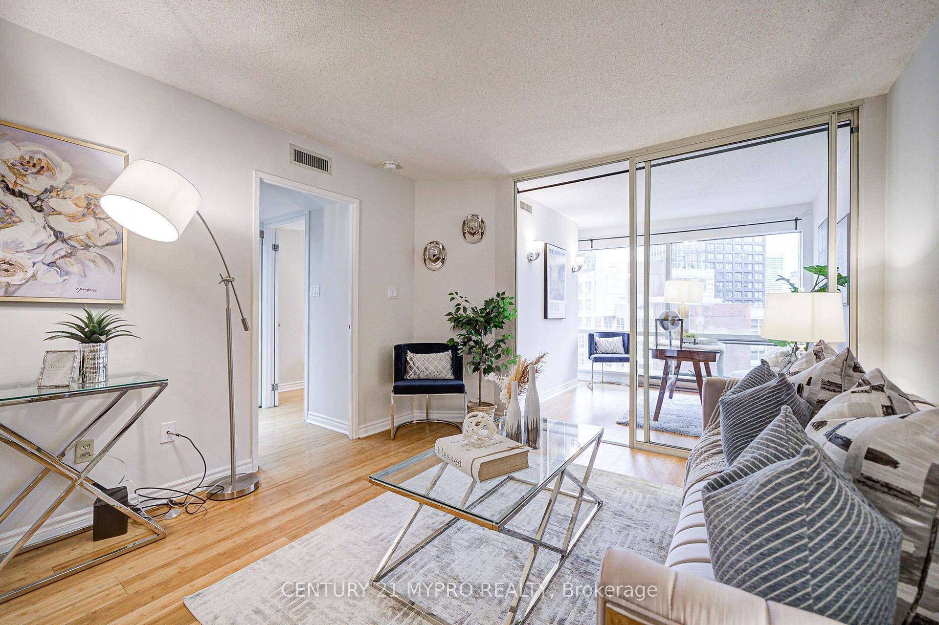 Welcome to Suite 1506 at 1001 Bay Street Bright, Spacious amp ; Ideally Located !
