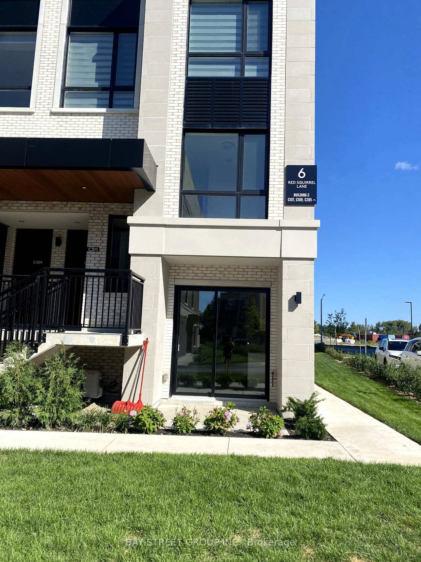 Experience modern living at 6 Red Squirrel Lane in the prestigious Bayview Hill community.