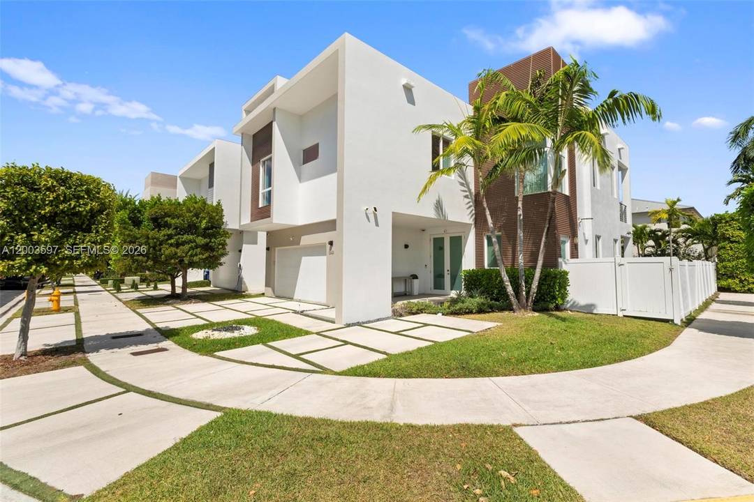 Exceptional opportunity to own a stunning 5 bedroom, 4.