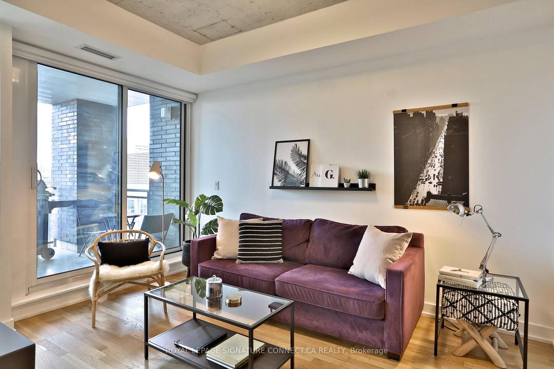 Beautiful Modern Fully Furnished Two Bed Condo In Queen West's Trendiest Condo Building Located In The Heart Of Queen West.