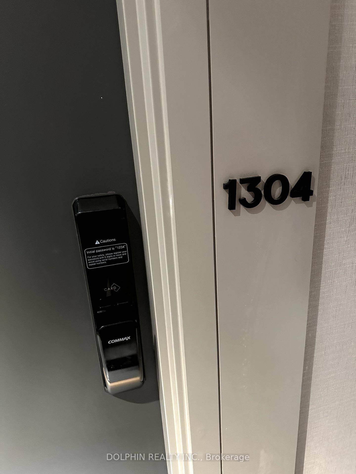 Step into modern comfort with this beautifully designed 1 bedroom, 1 bathroom condo available for rent !
