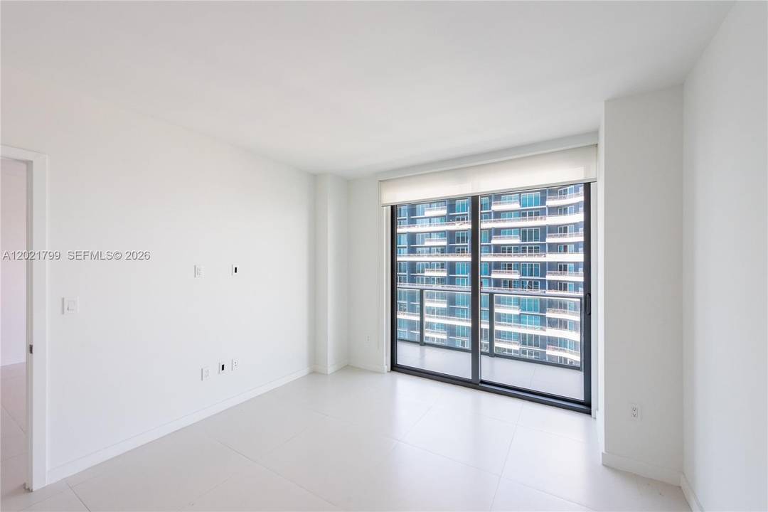 Located at the exclusive SLS Brickell, this 2 bedroom, 2.