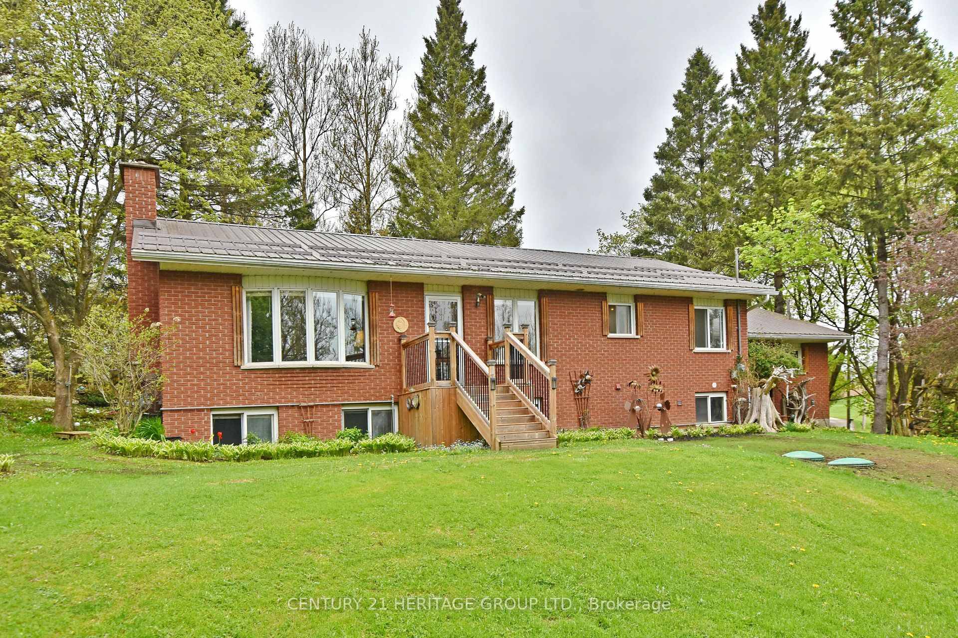 Welcome to 110 Old Highway 4, Flesherton, Ontario !