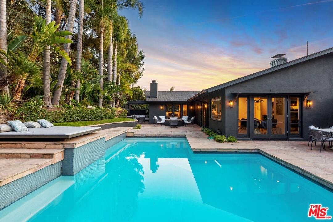 1744  N Doheny Dr 3.0 Sunset Strip LA