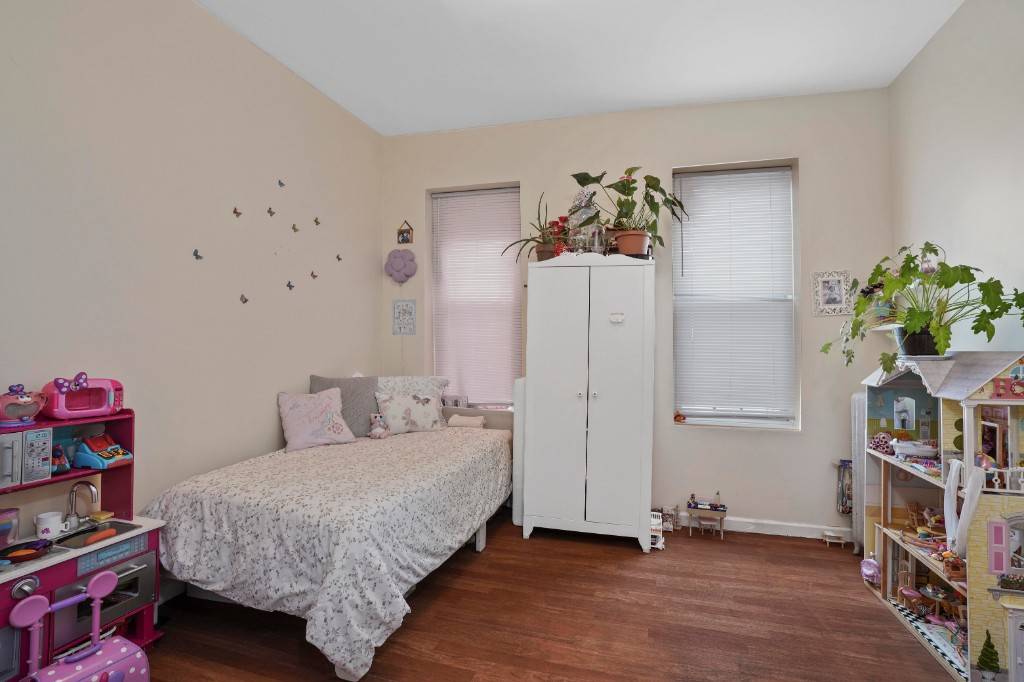 This fully occupied, well maintained brick mixed use building in the heart of vibrant Gravesend, Brooklyn, offers an exceptional investment opportunity.