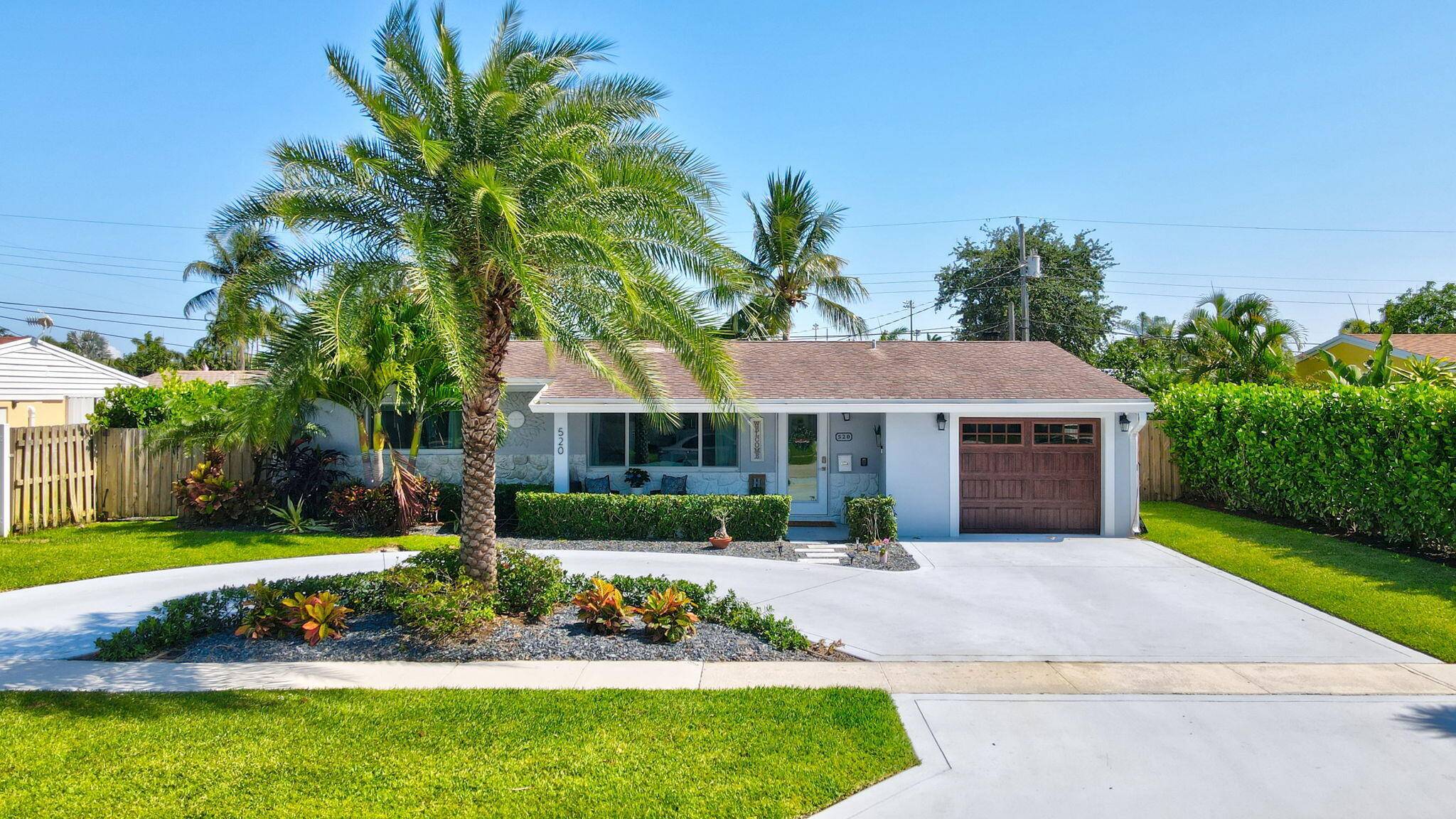Fully Renovated East Deerfield Beach Oasis No HOA !