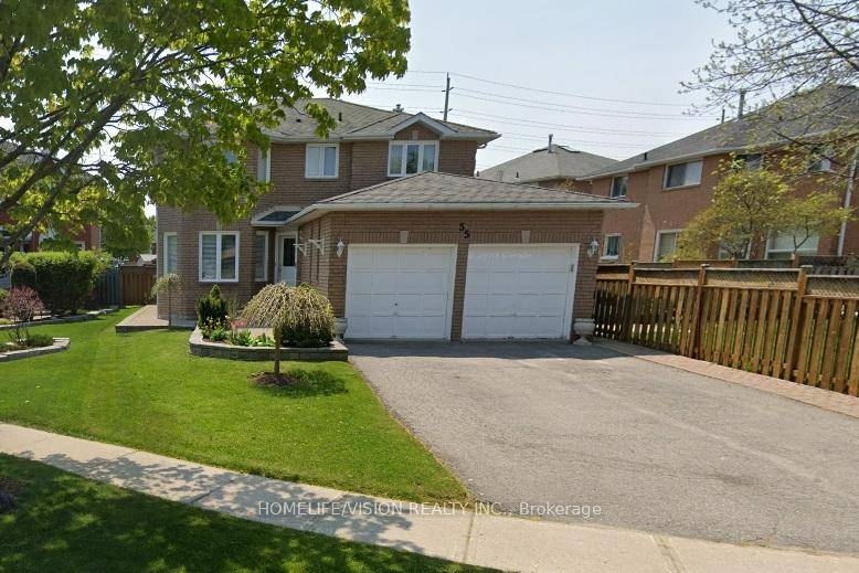 Spacious Family Home on a Premium Lot in West Bayfield !