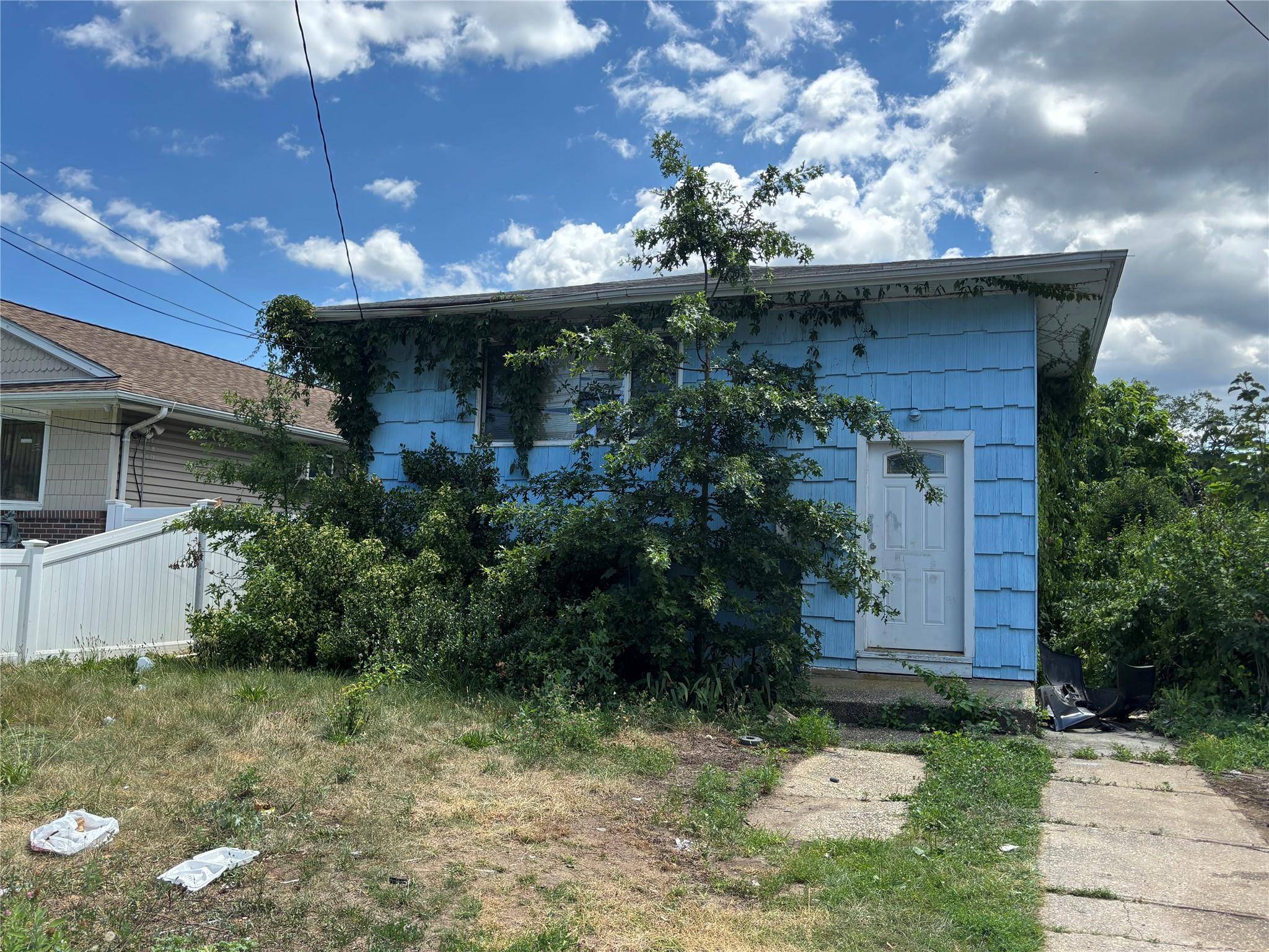 If you are looking for a project and home to make your own, you just hit the jackpot !