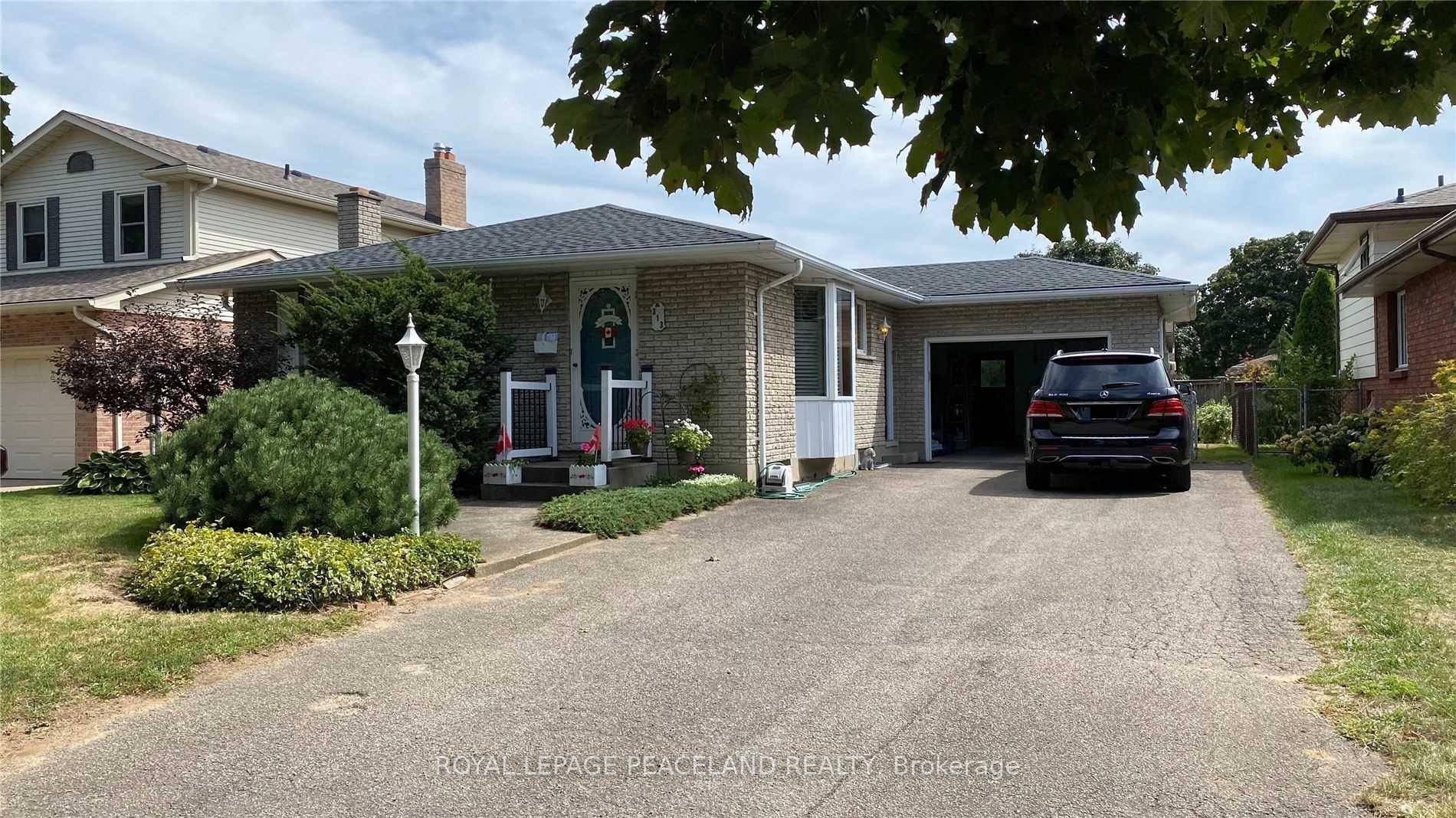 In The Heart Of Port Dalhousie, This Updated Family Home Features 2 Bdrm Upper And 3 Bdrm lower, Large Living Room And A Spacious Recreation Room.