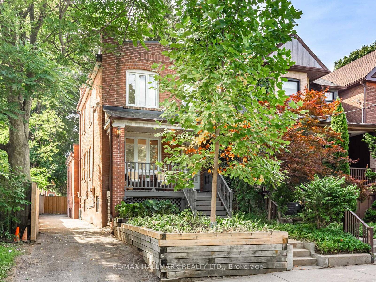 This recently renovated 3 bedroom, 3 bathroom unit offers a fresh and welcoming living space.