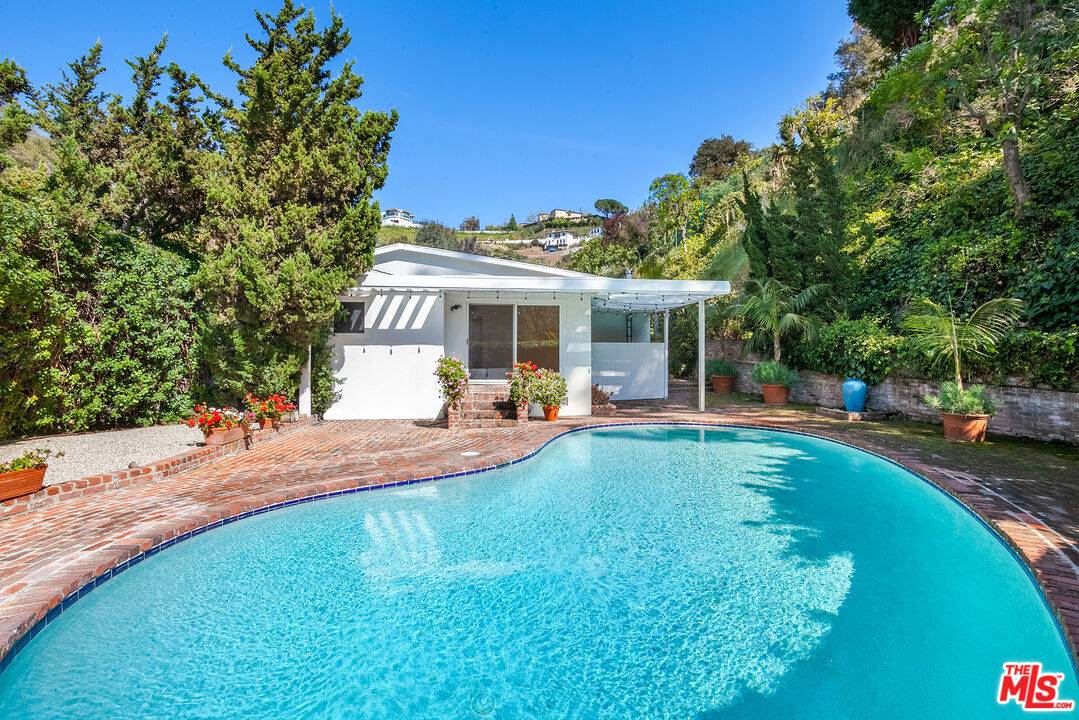 9534 Gloaming Dr 3BR Beverly Hills Post Office | B.H.P.O. La