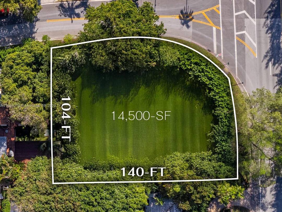 Premier buildable corner lot on Miami Beach s prestigious Pinetree Drive !