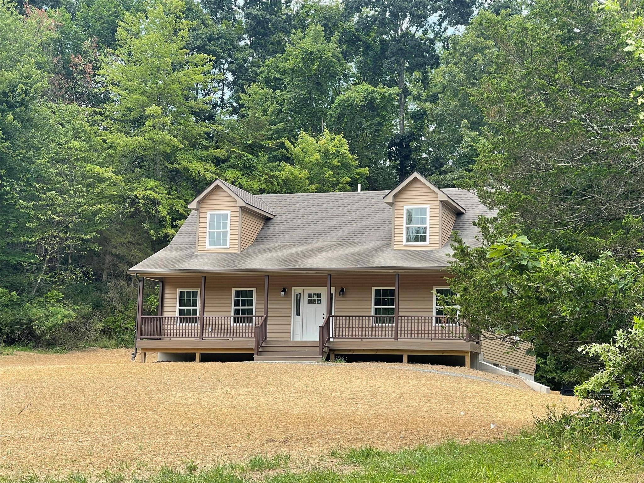 NEW BUILD IN PINE BUSH ! Looking for peace, space, and quality construction ?