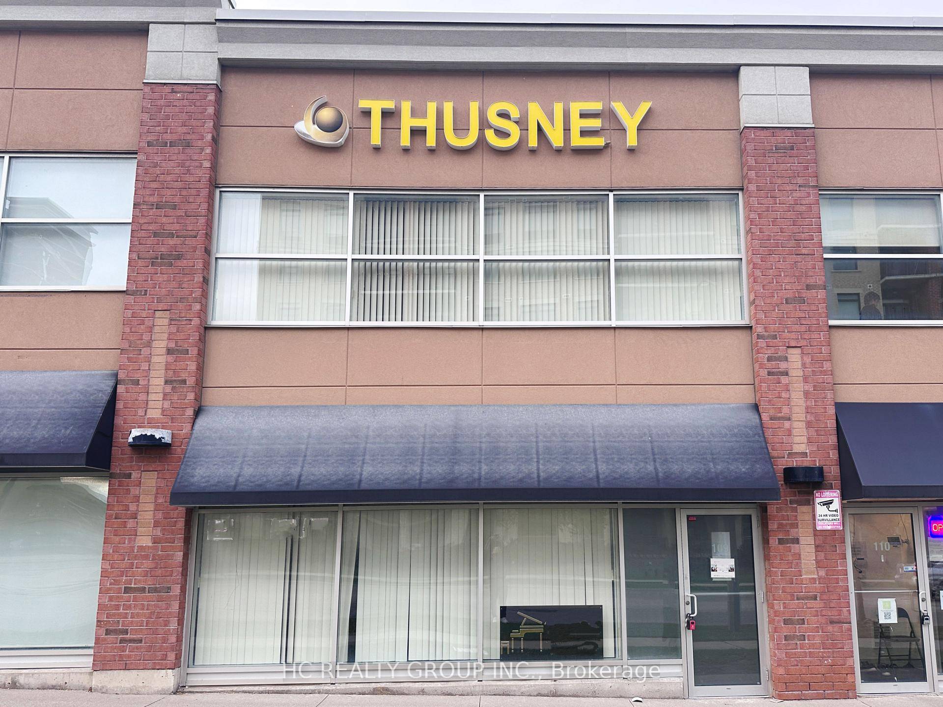 For Lease 2nd Floor Only !