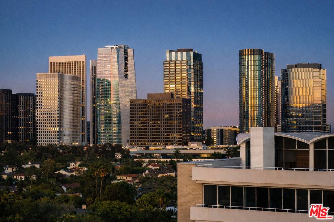 1333  S Beverly Glen Blvd 3BR Westwood La