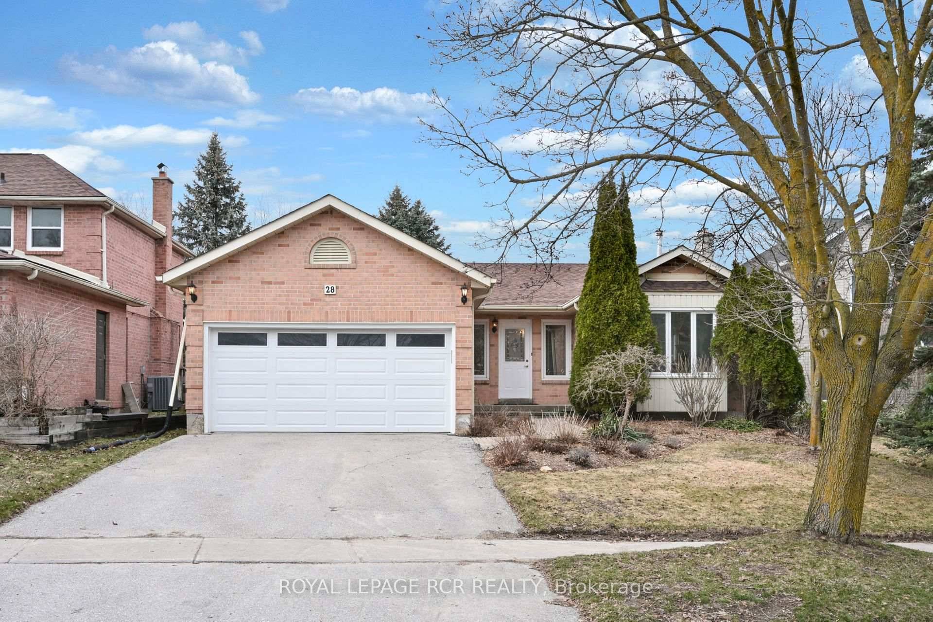 Located in a well established residential neighbourhood, this 3 bedroom brick bungalow offers a sought after blend of comfort amp ; functionality.