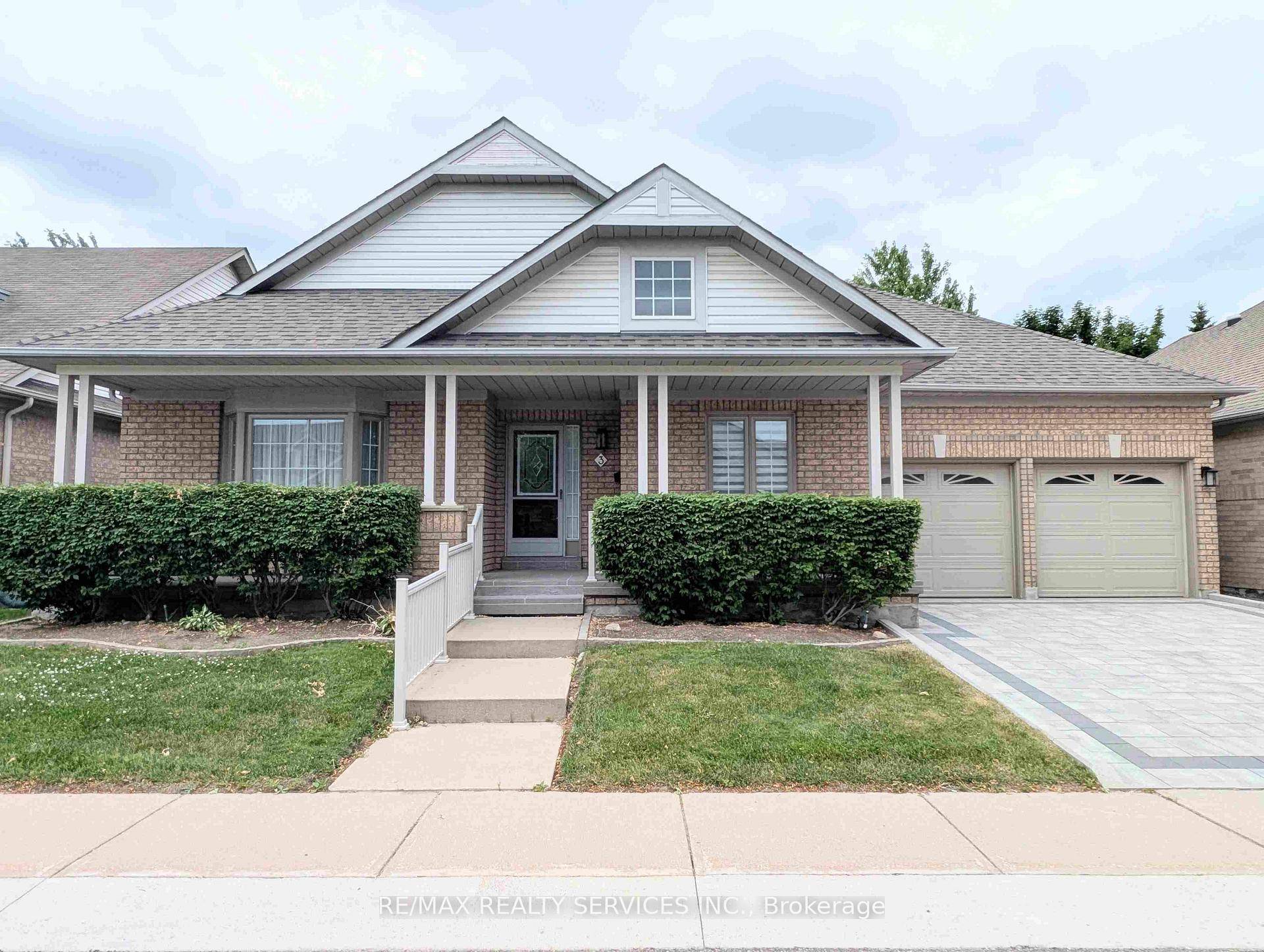 Don't Miss This One In Rosedale Village !