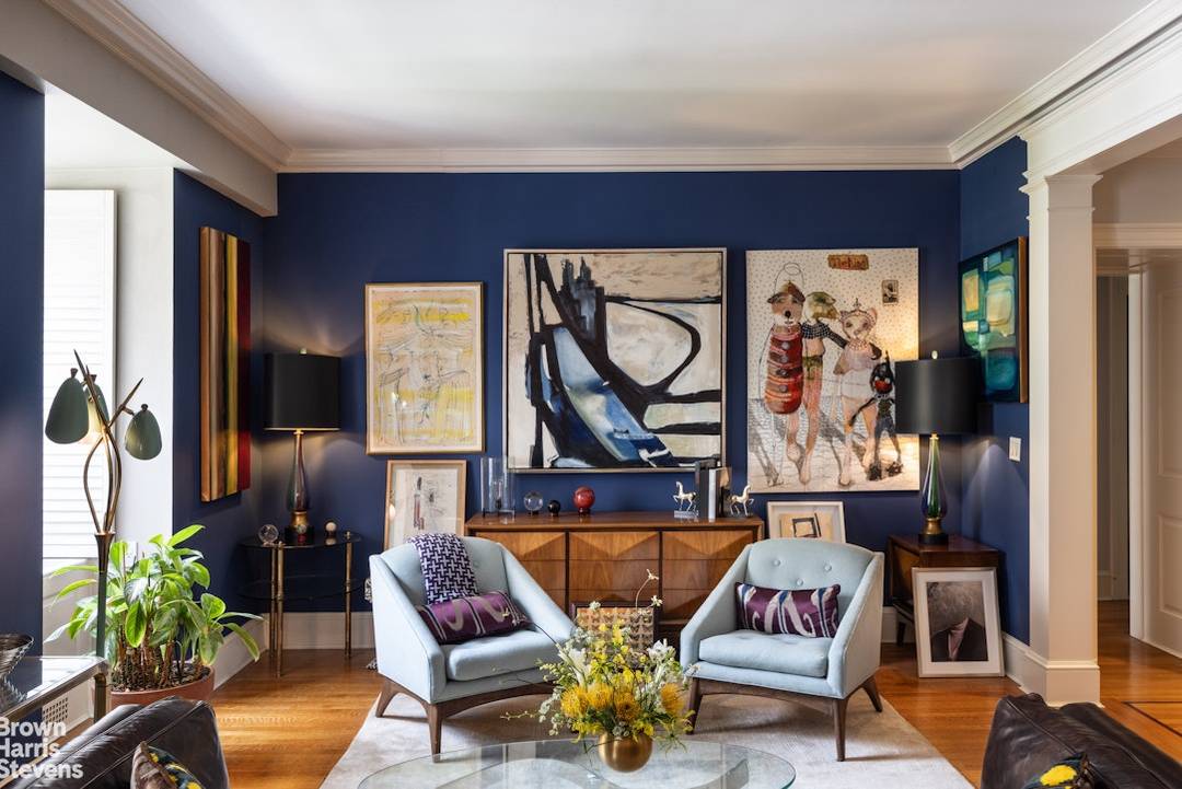 This elegant 4 room home is situated on the fourth floor of a storied Upper East Side landmarked mansion.