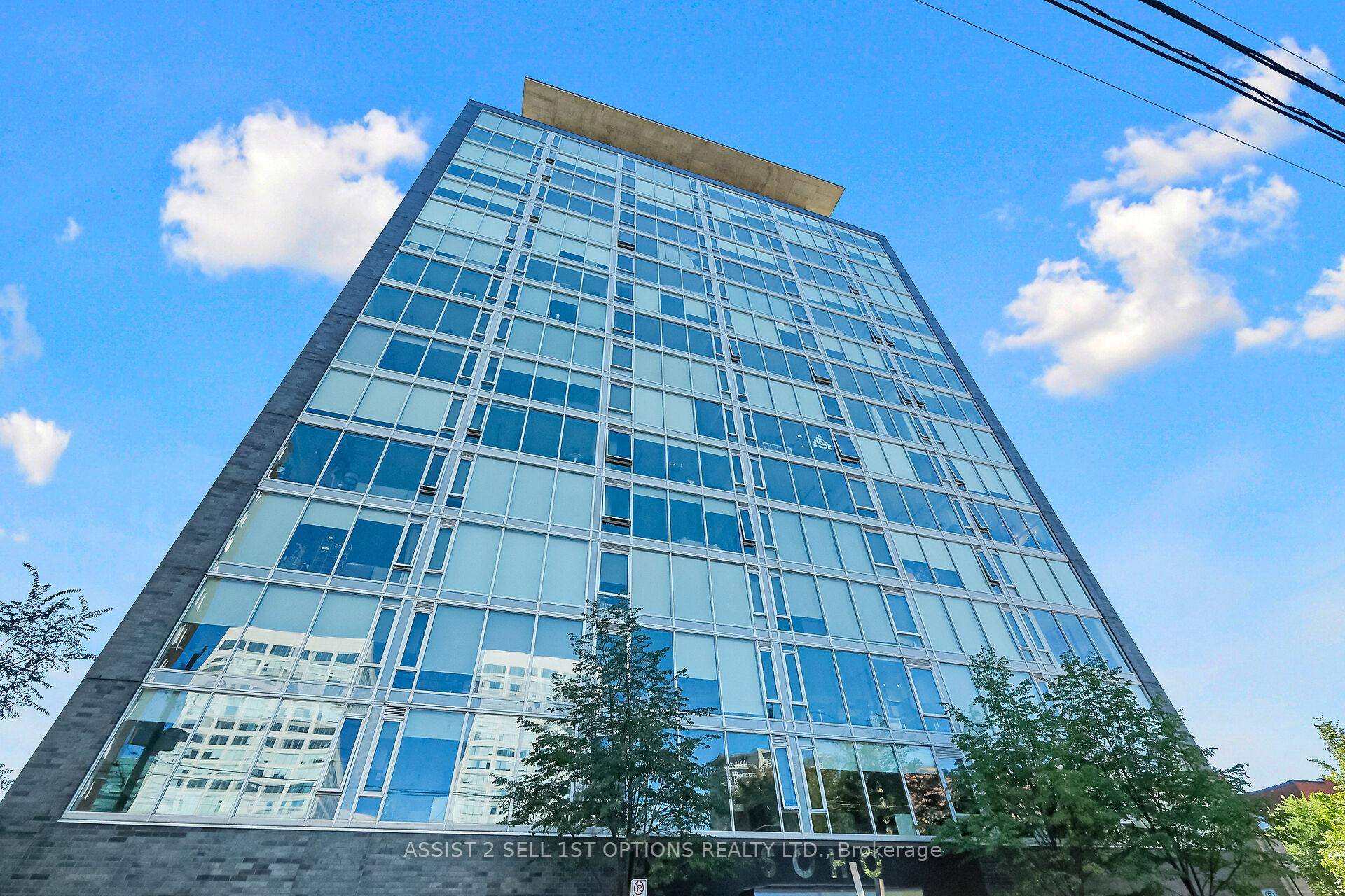 Discover the ultimate in urban living at SoHo Lisgar, one of Ottawa's most stylish condominium residences.