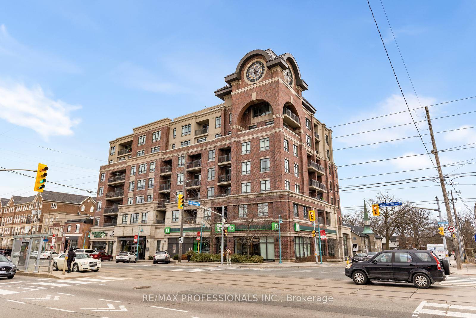 Welcome to the award winning Watermark Condos by Queenscorp, an exclusive 7 storey boutique residence in the highly sought after Long Branch community.
