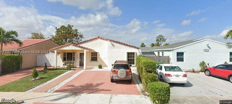 Cozy 4 2 single family, in the highly desirable Superior Home Subdivision.