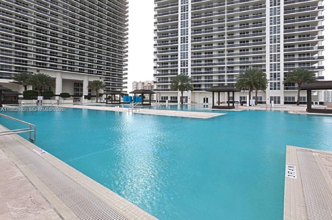 Enjoy the Spectacular views of the Ocean, City, and Intracoastal from the wrap around huge terrace at floor 46.