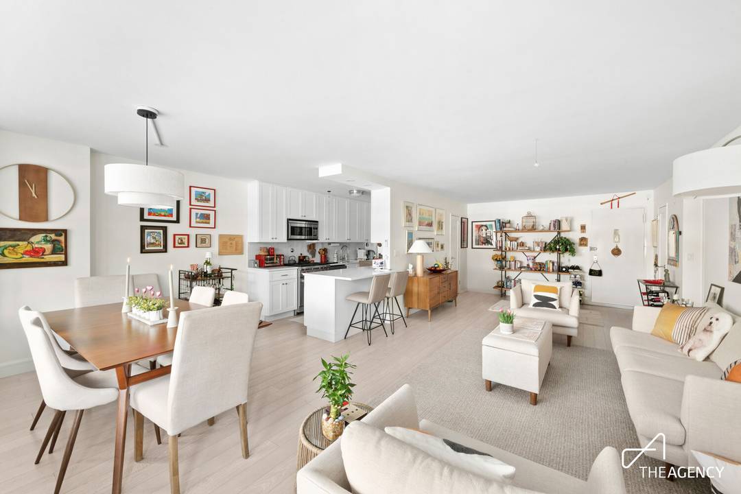 This large two bedroom apartment with a dining area and terrace has great closets and an expanse of windows which all face west, and very peaceful, pleasant views over the ...