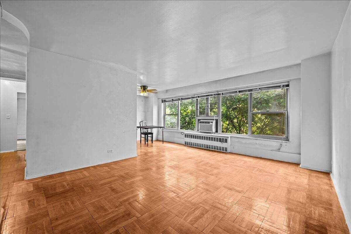 Your Vision Awaits in Fort Greene Step into Apartment 5B at 125 Ashland Place and immediately feel the potential.