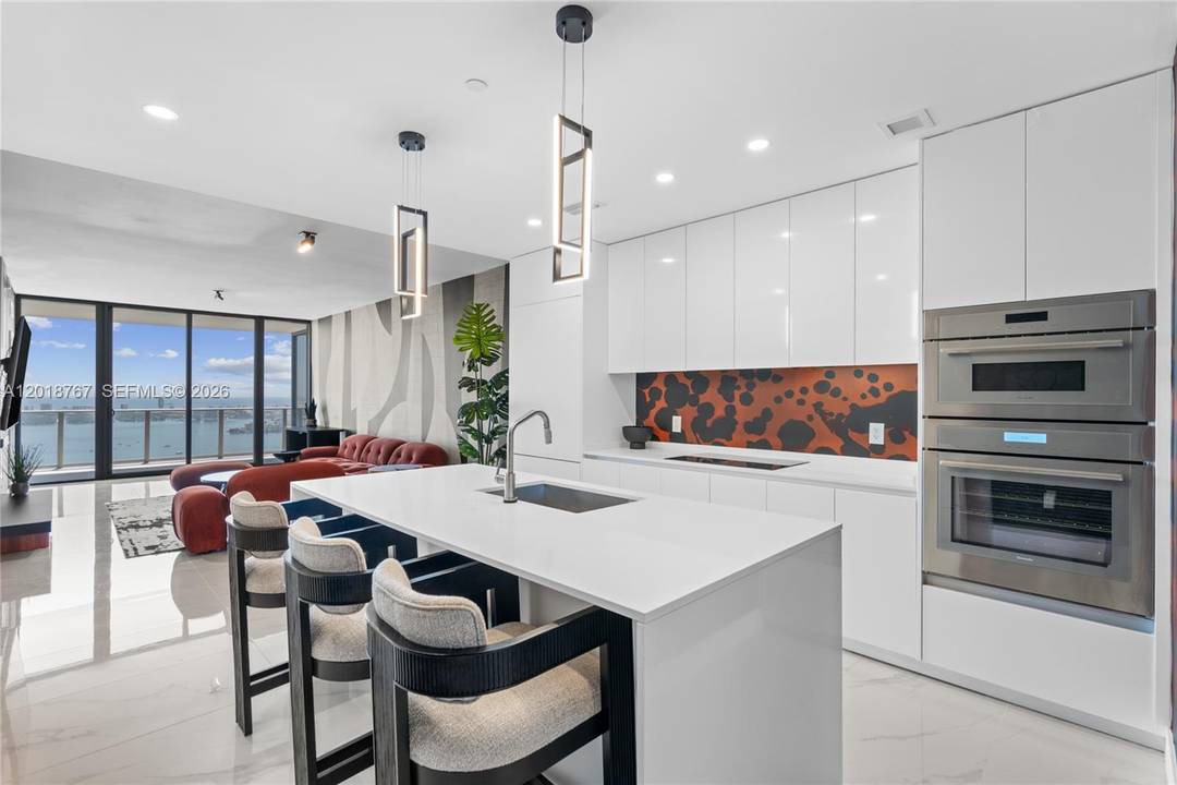 Experience elevated waterfront living at Aria Reserve Miami, the tallest residential waterfront dual tower development in the United States.