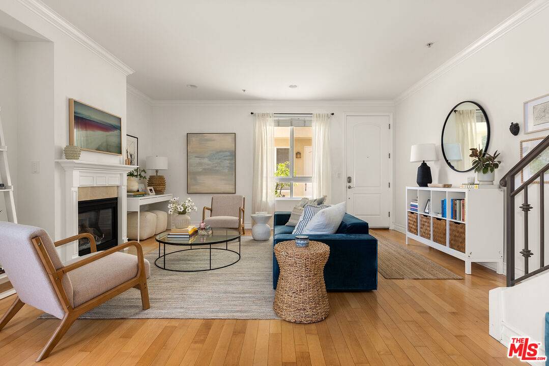 11428   National Blvd 3BR La