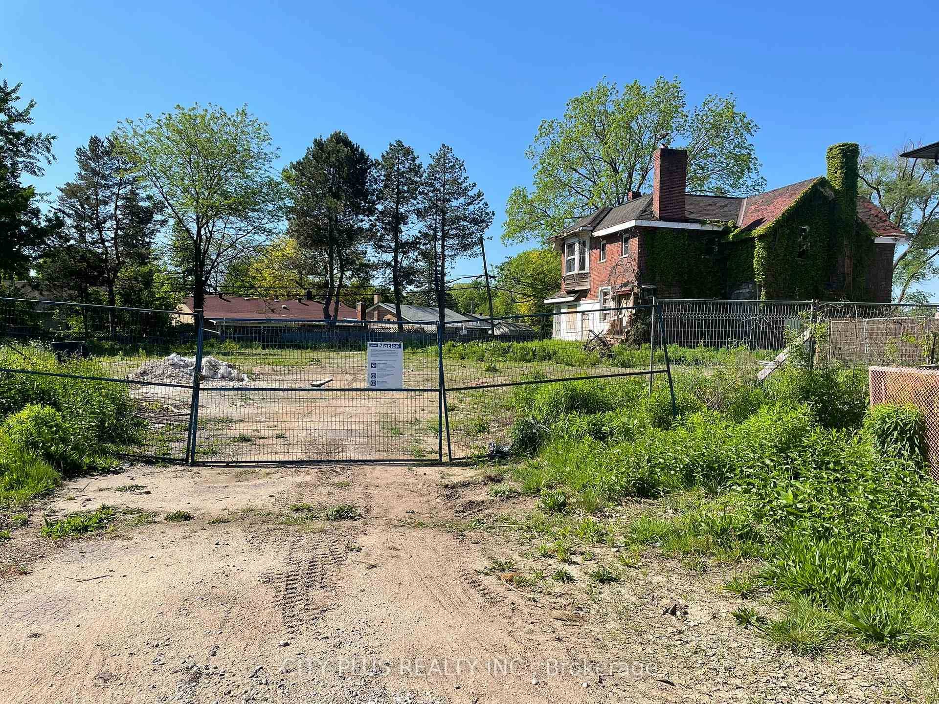 Beautiful Piece of Land Ideal For Builders And Investors To Build A Dream Home.