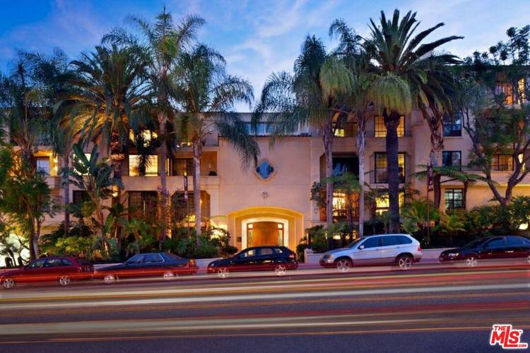 555 S Barrington Ave 2BR Brentwood La