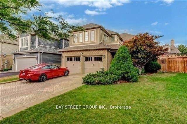 Stunning 4 Bedroom Home On Lovely Quiet Street In John Fraser Gonzaga School District.