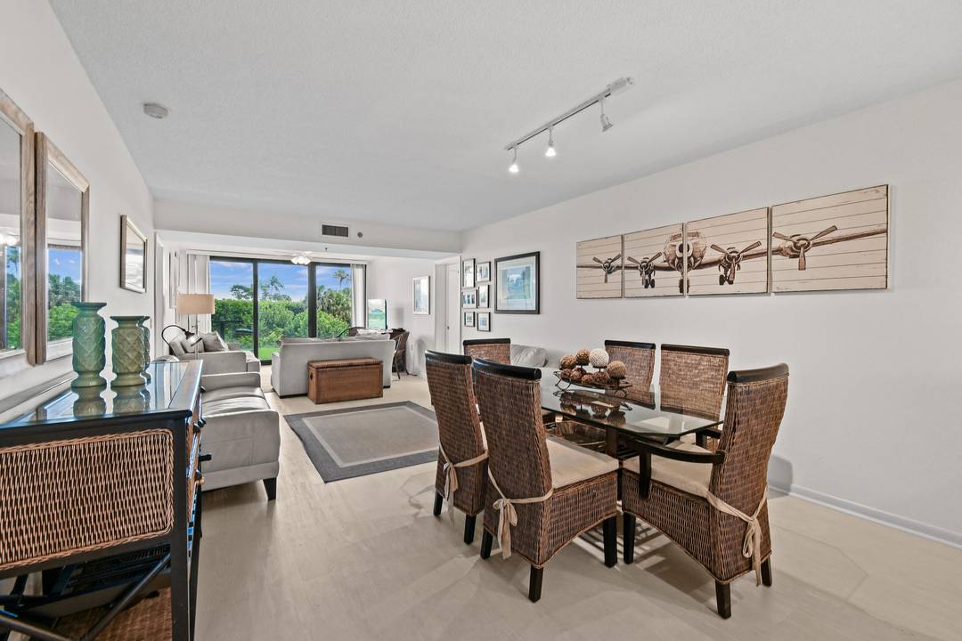 Welcome to your perfect beach escape in The Bluffs South, the closest unit to the community beach access !