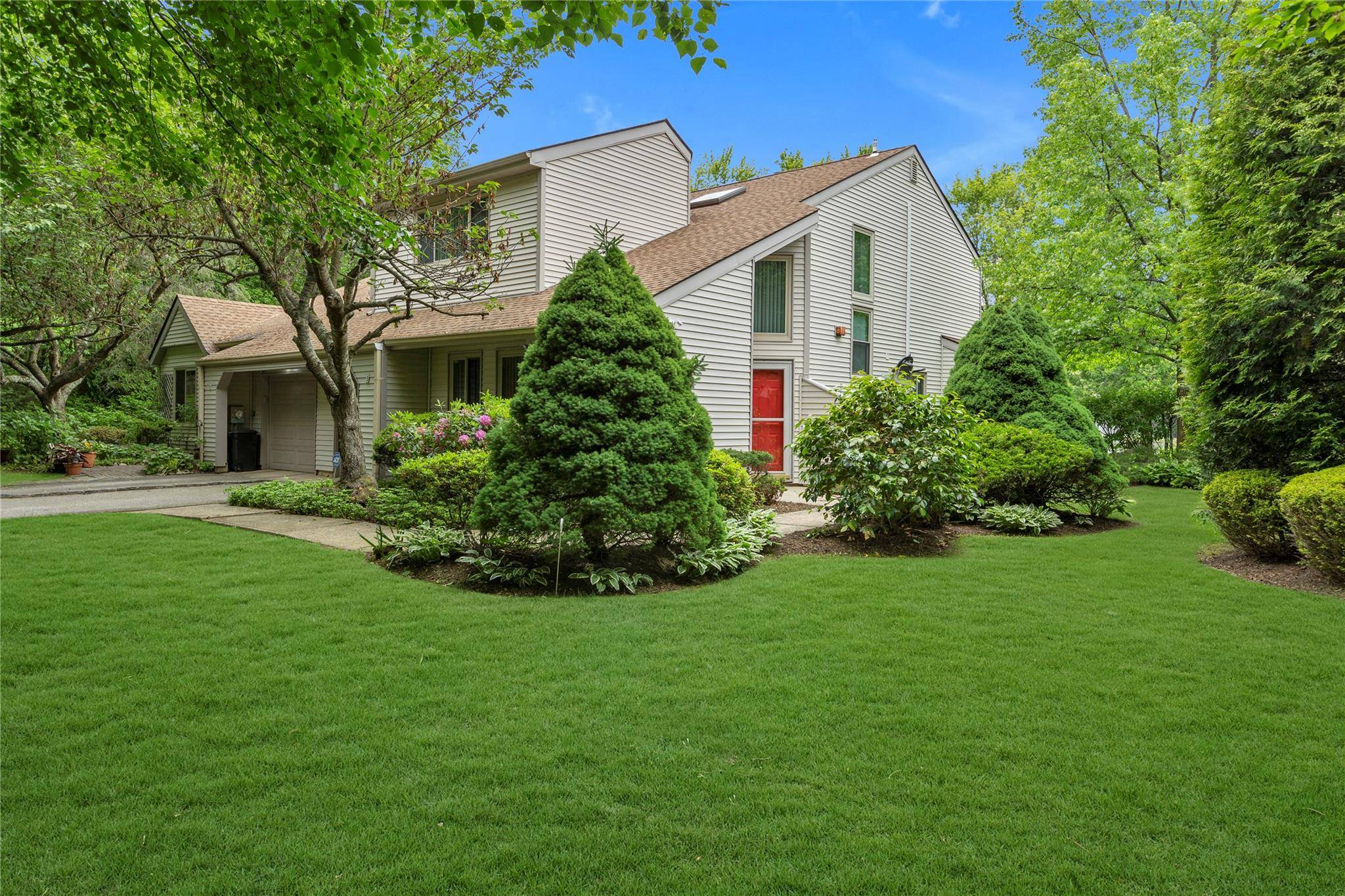 Rare Opportunity. Picturesque Setting.