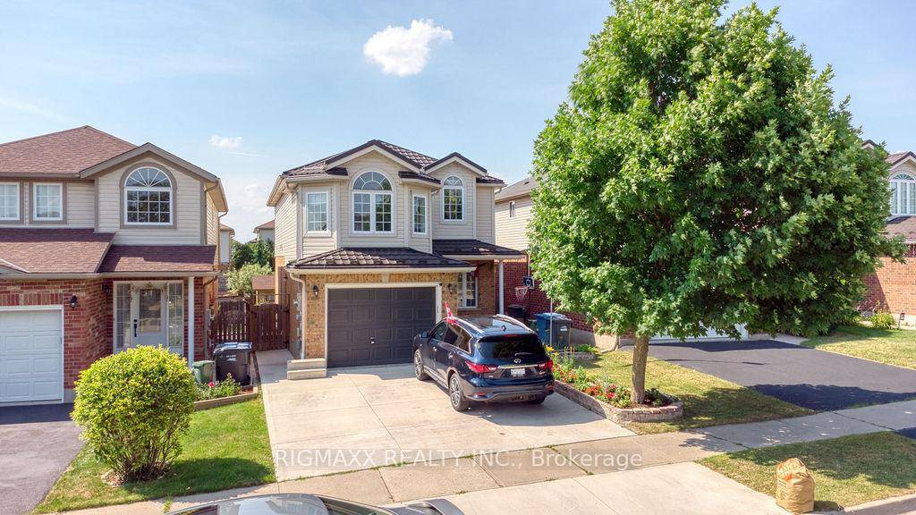 A beautiful 4 Bedroom house with 2 bedroom legal basement Appartment with separate Entrance in a sought aftercommumnity in Grange Height of Guelph City.