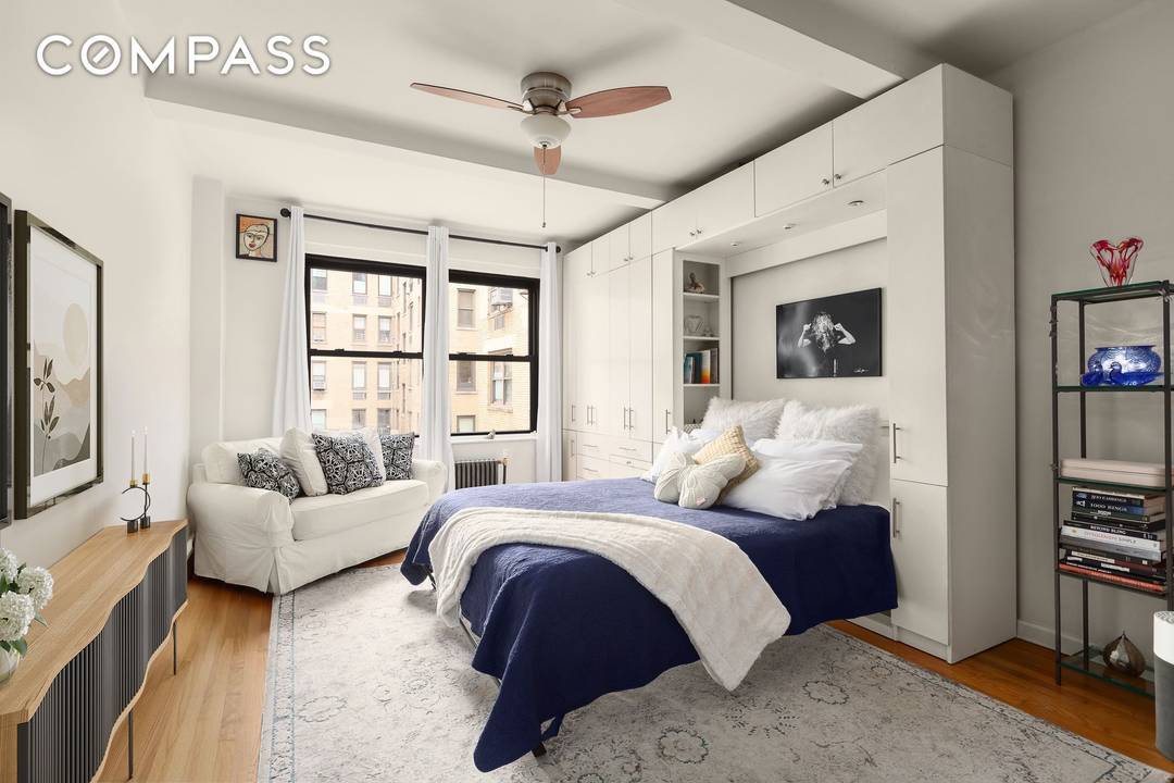Welcome to Residence 14I at 230 Central Park West a beautifully designed studio in one of Manhattan s more sought after full service cooperatives, directly across from Central Park at ...