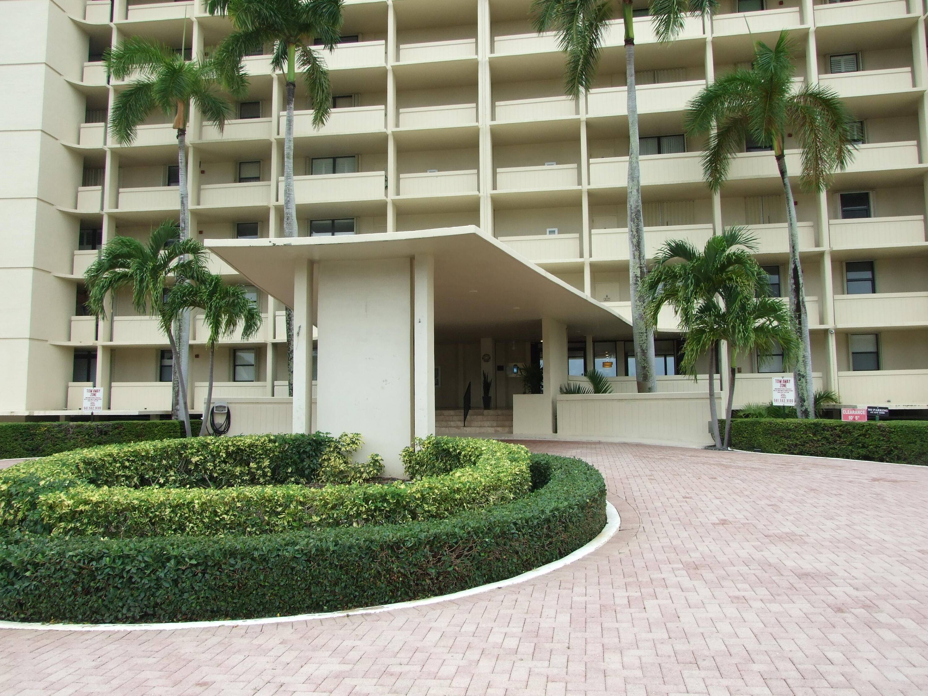 WHAT A VIEW ! This 2 bedroom 2 bath condo with the million dollar view is ready to be updated for the new owner.