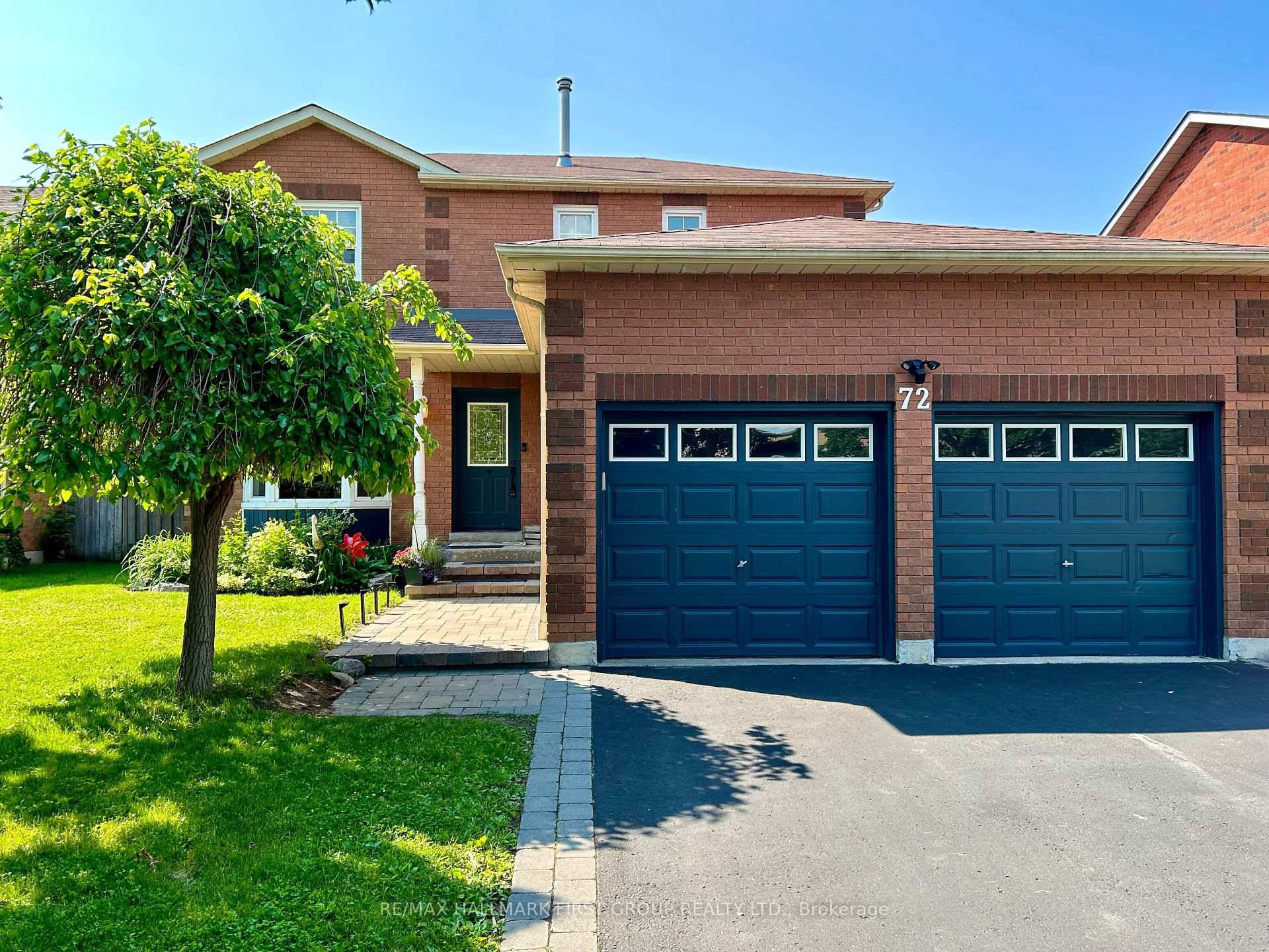 Welcome Home ! This beautifully updated three bedroom, three bathroom in downtown Whitby is the perfect place to call home.