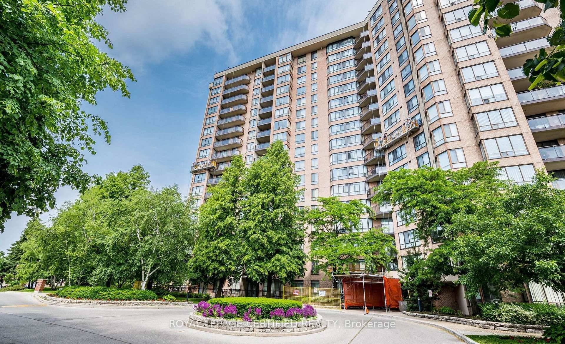 Beautiful, Bright and Spacious !