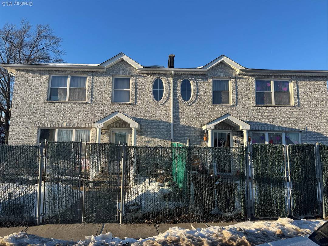 ONE OF A KIND DUPLEX LEGAL 2 FAMILY BUILT IN 2004 IN PRIME BELLEROSE LOCATION, SCHOOL DISTRICT 26, CLOSE TO ALL, BOTH UNITS APPROX 1200 SQ FEET EACH WITH 2 ...
