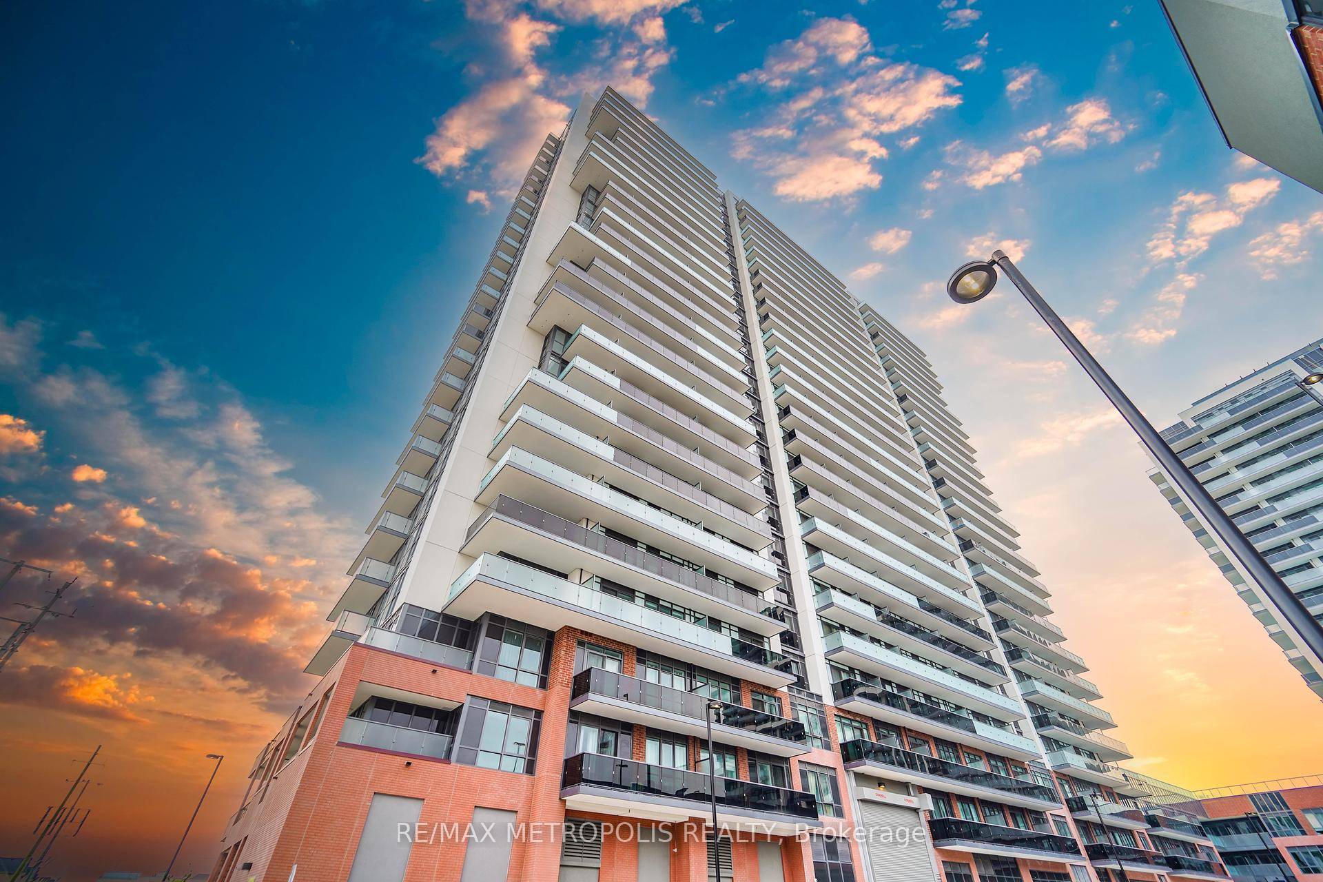 Welcome to your future home at UC Tower 2 by Tribute Communities, where modern design, comfort, and convenience come together to offer a truly elevated lifestyle.