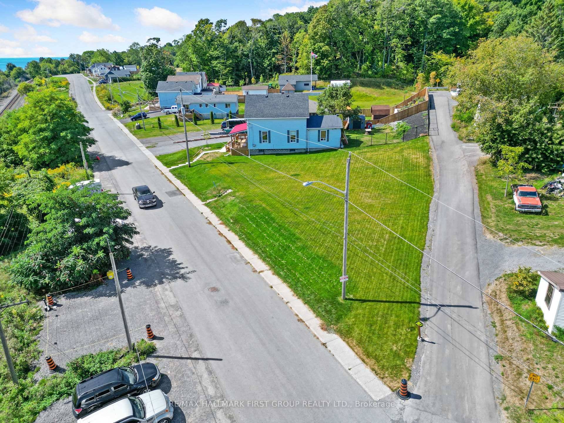 An Exceptional Lakeview Opportunity Ready for Your Vision.