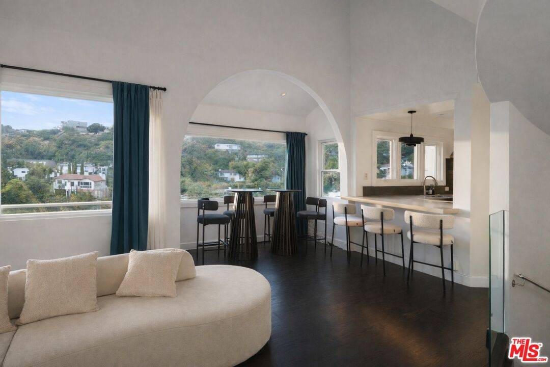 8810 Hollywood Blvd 4BR Sunset Strip La