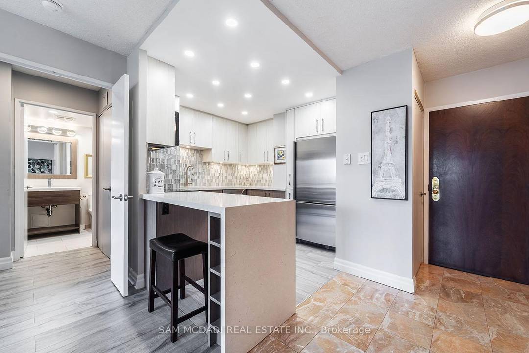 Welcome To Barclay Terrace, One Of Etobicoke's Premier Residences, Ideally Located At Islington amp ; Dundas.