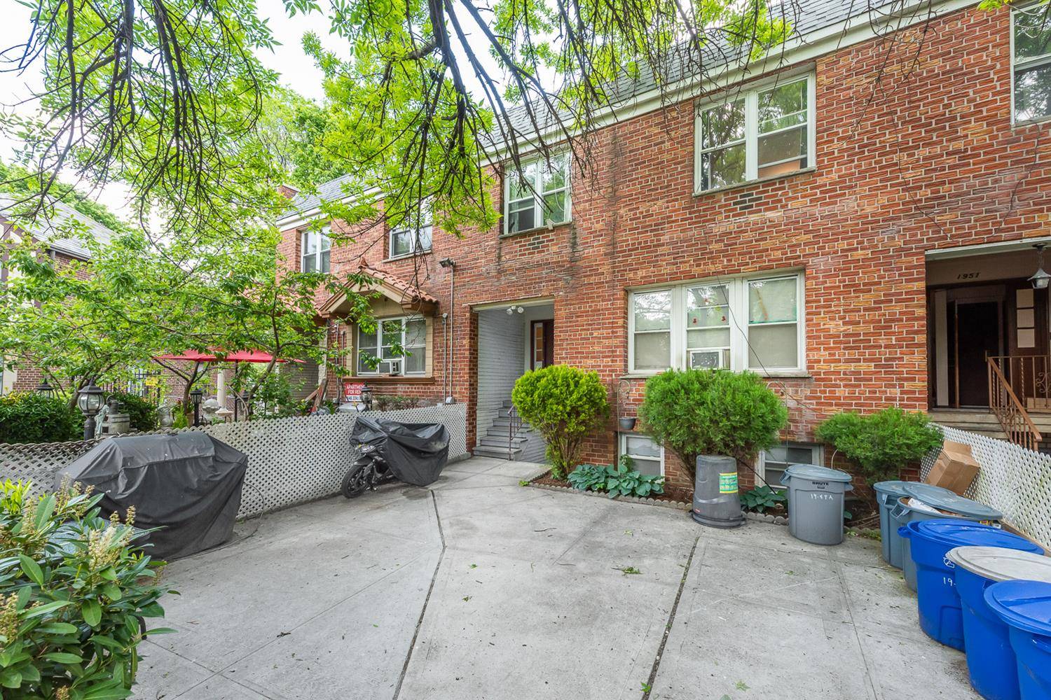 Exclusive Offering Prime Multifamily Investment in East ElmhurstWe are proud to present 19 49 80th Street, East Elmhurst, NY 11370 an outstanding investment opportunity exclusively available through our office.