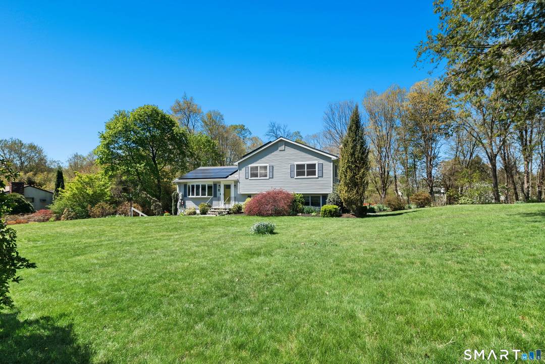 Tucked along a quiet stretch of Brookfield, 8 Stony Brook Road tells a story that feels both grounded and elevated a home where everyday living meets thoughtful design.