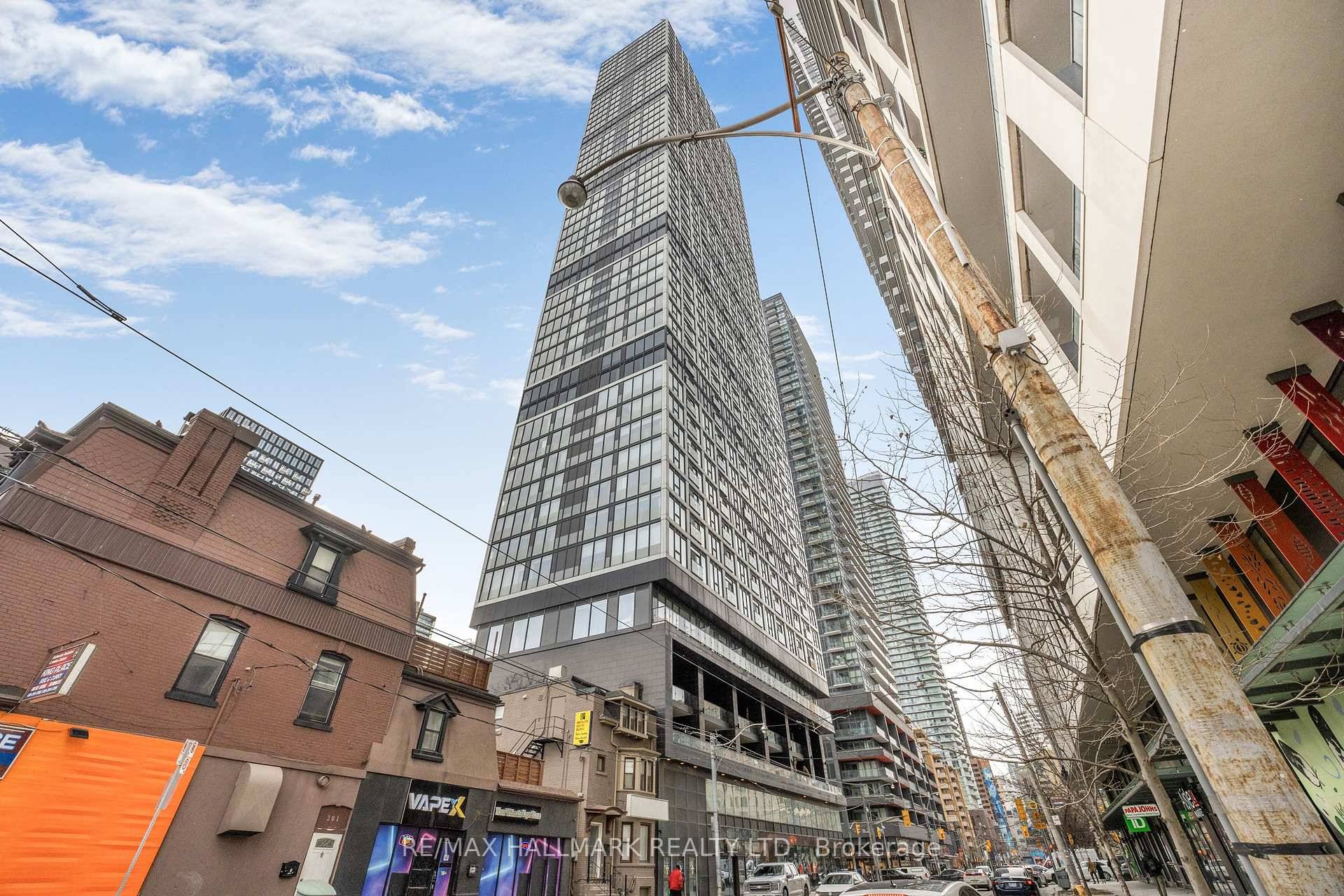Welcome To This Sun Filled 1 Bedroom Den Suite In The Heart Of Downtown Toronto.