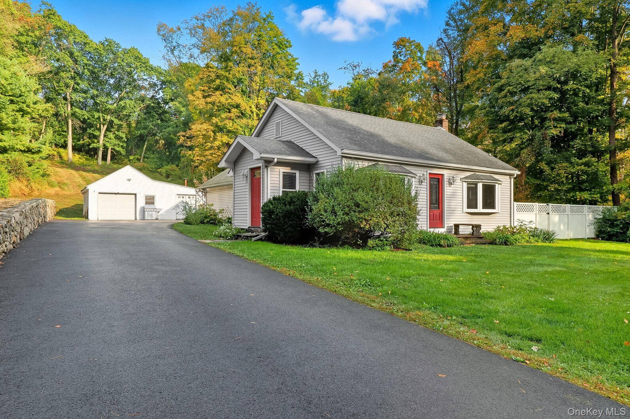 Discover the perfect blend of country charm and modern comfort in this impeccable country retreat.